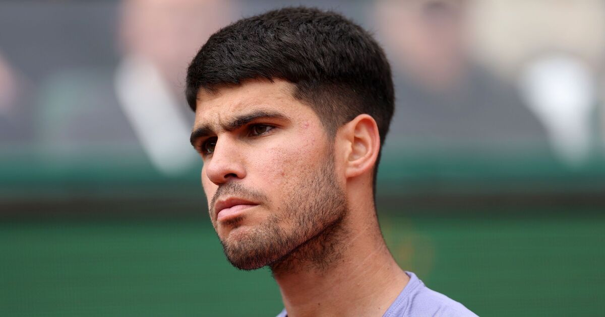 Carlos Alcaraz getting his 'anger' out as star shares what his dad told him | Tennis | Sport