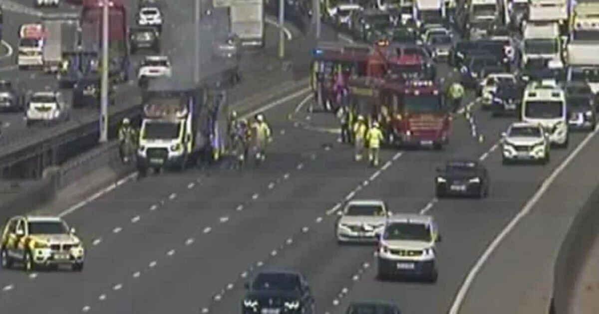 M25 traffic: Friday travel chaos on major UK motorway after crash and fire | UK | News