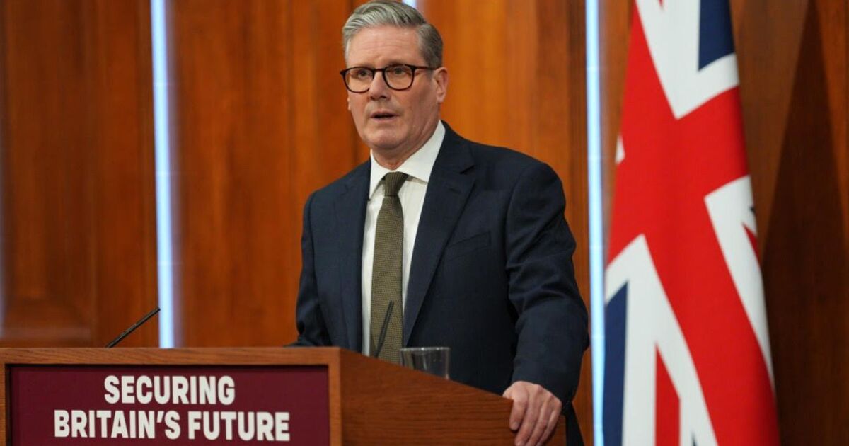 Starmer breaks silence as MPs urgently recalled to London over crisis | Politics | News