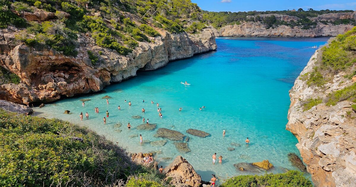 Huge £4bn boost to economy as Brits snub Tenerife and Majorca | UK | News