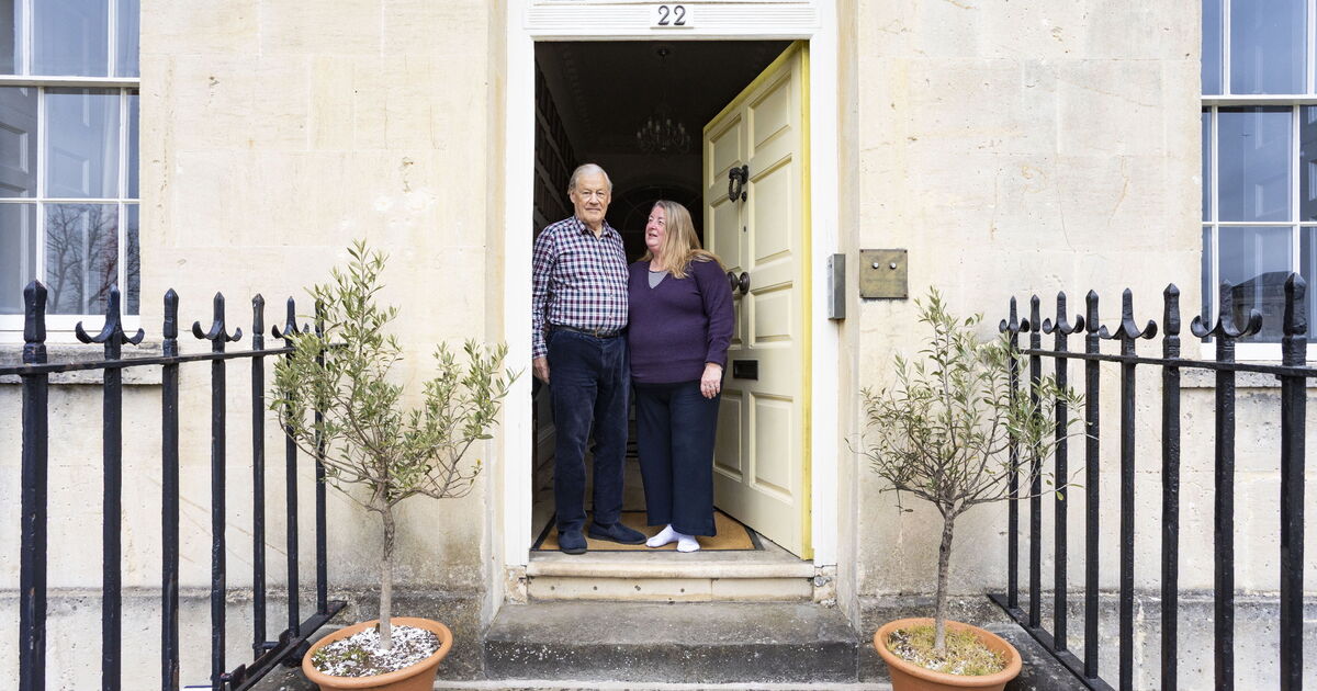 We live on an iconic UK street - tourists are walking into our house | UK | News