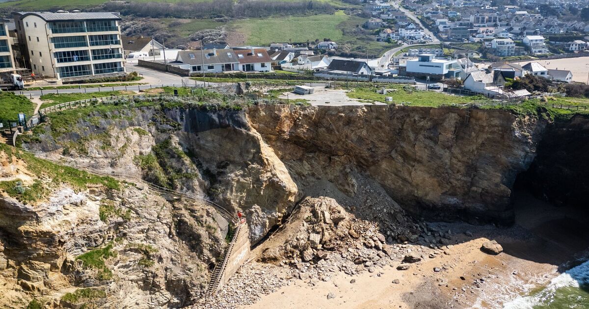 Huge Cornwall cliff collapse at beauty spot where protesters are trying to stop new homes | UK | News
