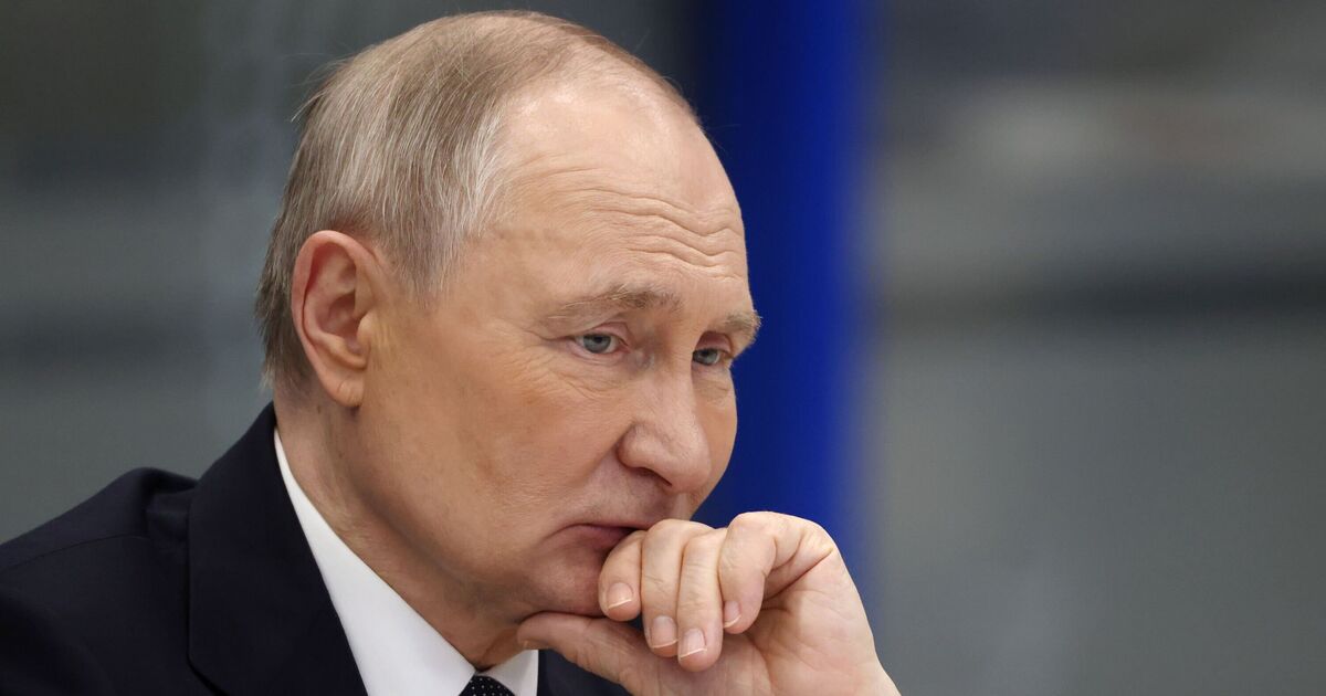 Russia economy meltdown as 2 issues threaten total market crash | World | News