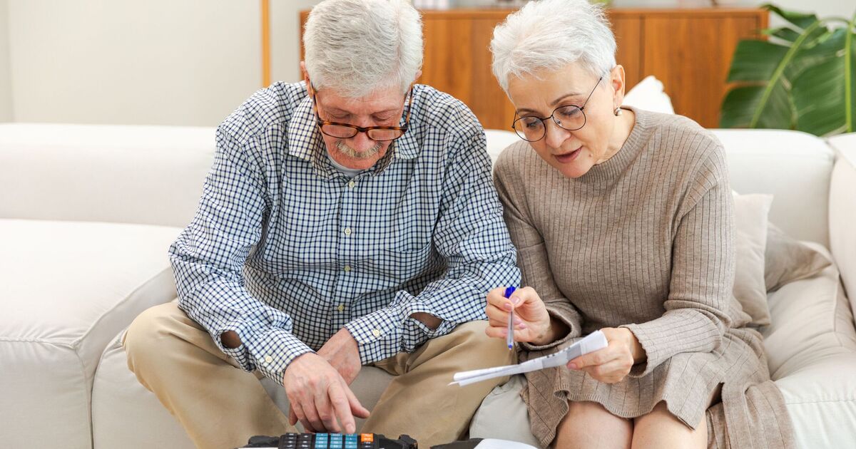 Brits could miss out on £163,000 if they don’t make pension switch | UK | News