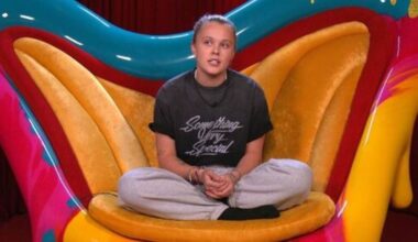 CBB viewers slam 'game playing' star as 'two-faced' after 'flirting' | TV & Radio | Showbiz & TV