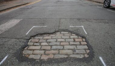 Birmingham's 'time warp' pothole uncovers historic Victorian cobbled street | UK | News