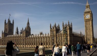 Chinese spies are 'bugging London pubs and park benches,' security chiefs warn | UK | News