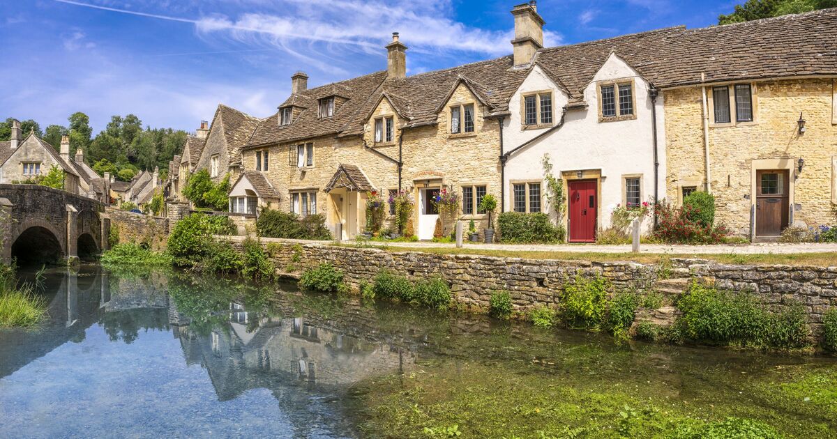 'Prettiest town in England' that's often used to film big movies | UK | Travel