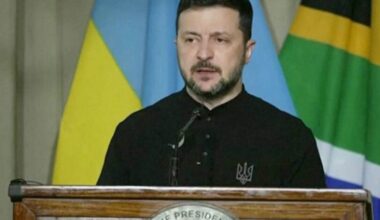 Ukraine LIVE: Zelensky 'ready to sign ceasefire' after Donald Trump ultimatum | World | News