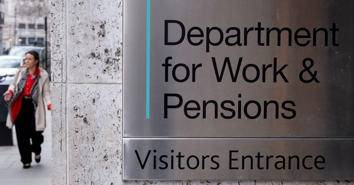 Pensioners warned to get weekly payments instead of monthly - here's how | UK | News