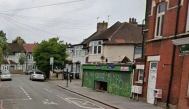London: Horror as two boys stabbed on Croydon street | UK | News