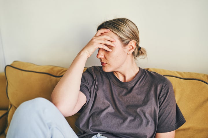 There are a few therapist-backed ways to manage air hunger and your anxiety.