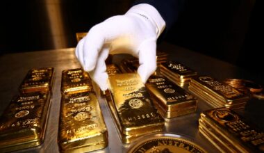 Gold a Better Bet Than Treasurys for Market Storm: BlackRock Strategist