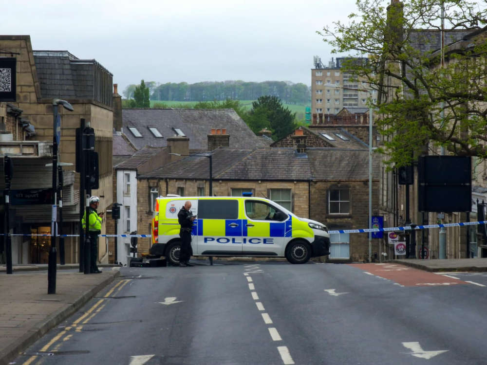 BREAKING: Staff evacuated from Lancaster shops as road sealed off due to suspicious package