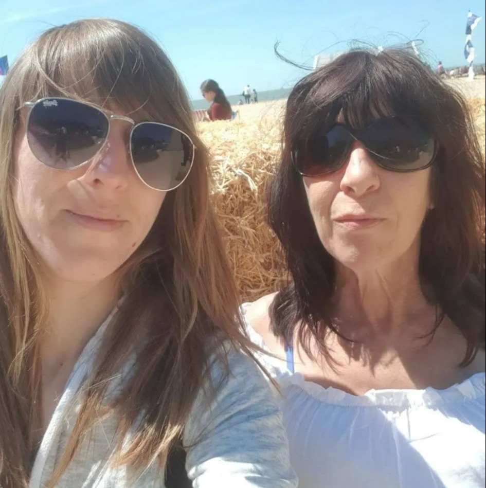 Amy Evans and her mother, Kathleen Moore.