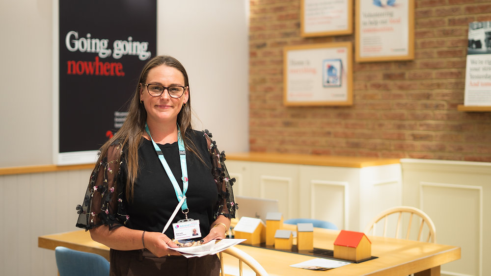 Dementia UK brings specialist support to Northern Ireland with FREE Admiral Nurse Clinics