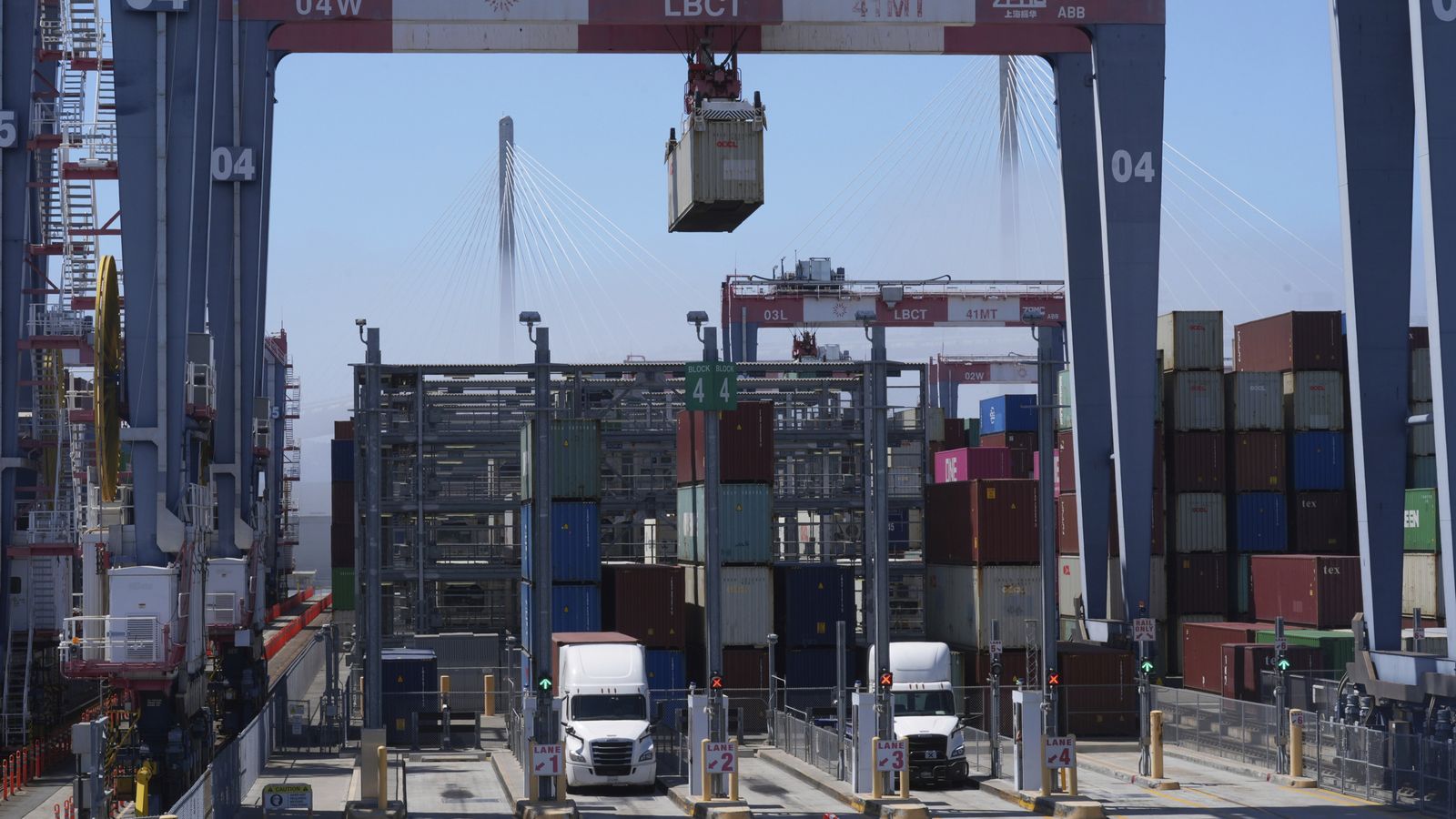 Trump tariffs continue to fuel economic turmoil