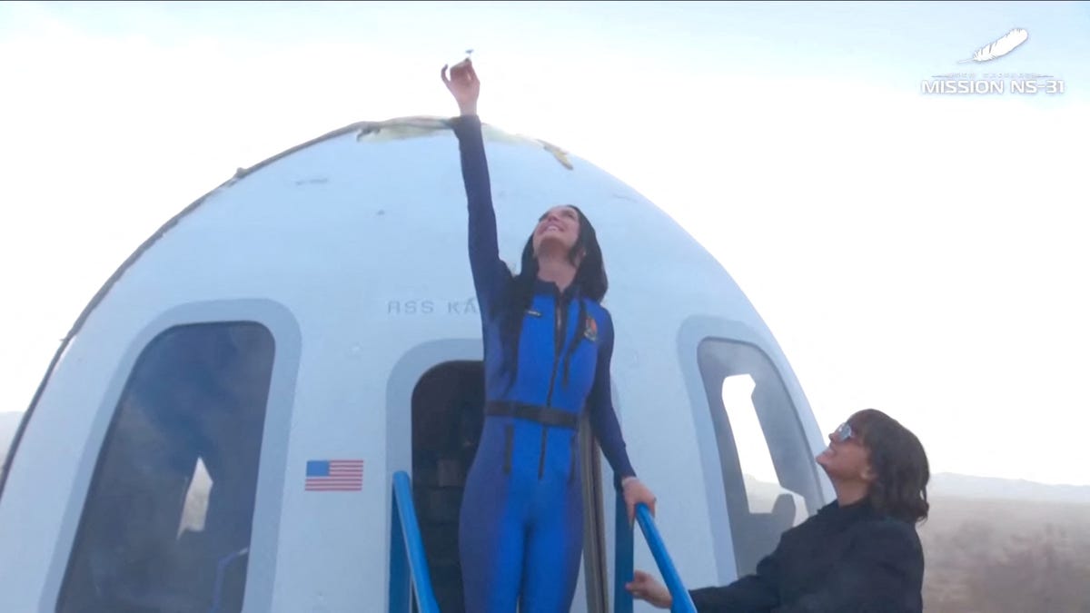 Katy Perry, Gayle King space updates