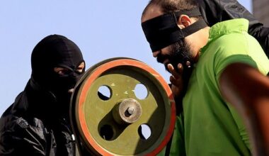 Iranian authorities are preparing to amputate the fingers of three prisoners convicted of theft. File image: Authorities carry out the court-ordered amputation of the fingers of a convicted thief in a public square in the southern Iranian city of Shiraz, Thursday, Jan. 24, 2013