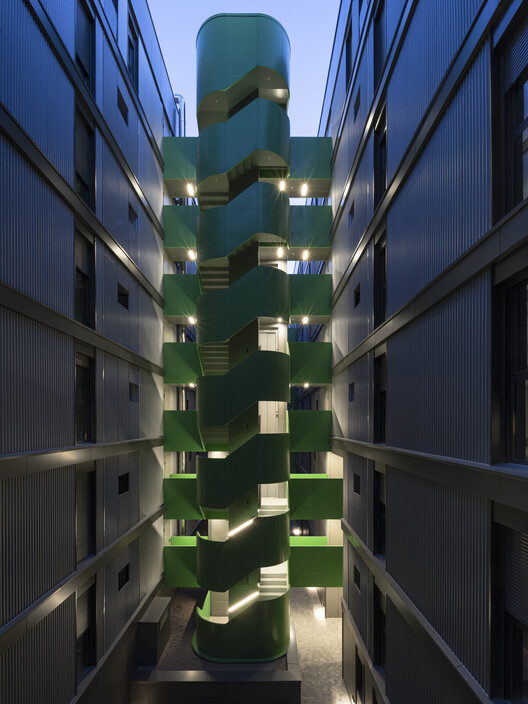 116 Public Housing Units in Madrid / UNIA ARQUITECTOS + FAU ARQUITECTOS - Image 9 of 16