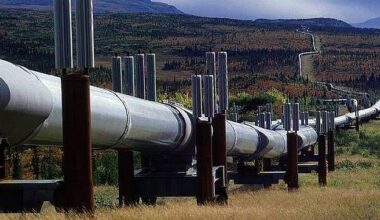 The Keystone pipeline, spanning 1,210 miles from Canada into the US, has been shutdown after a loud 'bang' was heard that was followed by an oil leak
