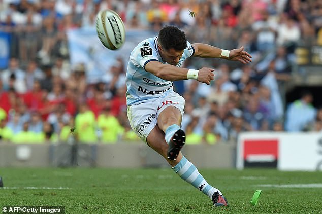 Dan Carter of Racing 92 kicks at goal during the Top 14 final at the Nou Camp in 2016
