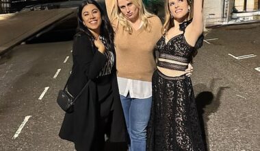 Rebel Wilson has reunited with her Pitch Perfect co-stars Anna Kendrick and Chrissie Fit