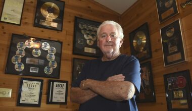 Country music songwriter Larry Bastian has died at the age of 90