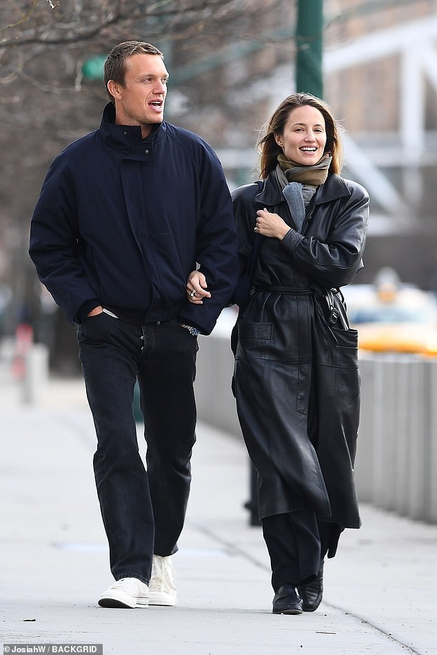 Glee fans were sent into a frenzy this week after Dianna Agron was spotted getting cozy with a mystery man in New York City