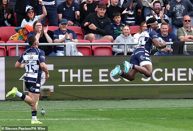 Bristol's Kalaveti Ravouvou (right) scored one and made another with an outrageous assist