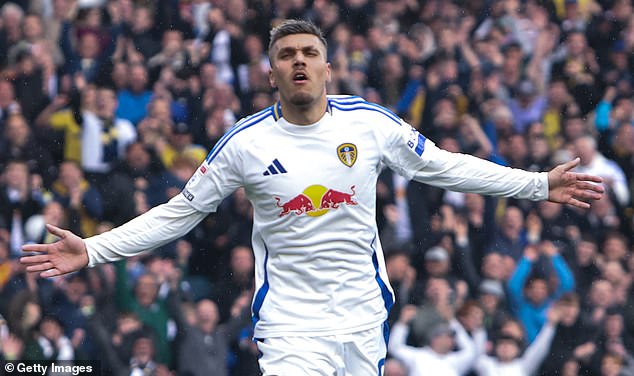 Joel Piroe is leading the Championship golden boot race but the striker can be streaky