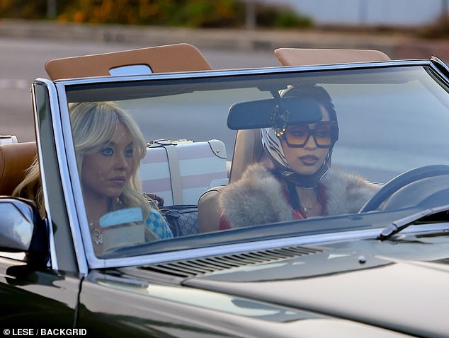 Alexa took the wheel, while Sydney lit up the passenger seat with her signature megawatt smile