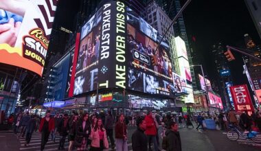 Up to around 300,000 people pass through Times Square in Manhattan every single day