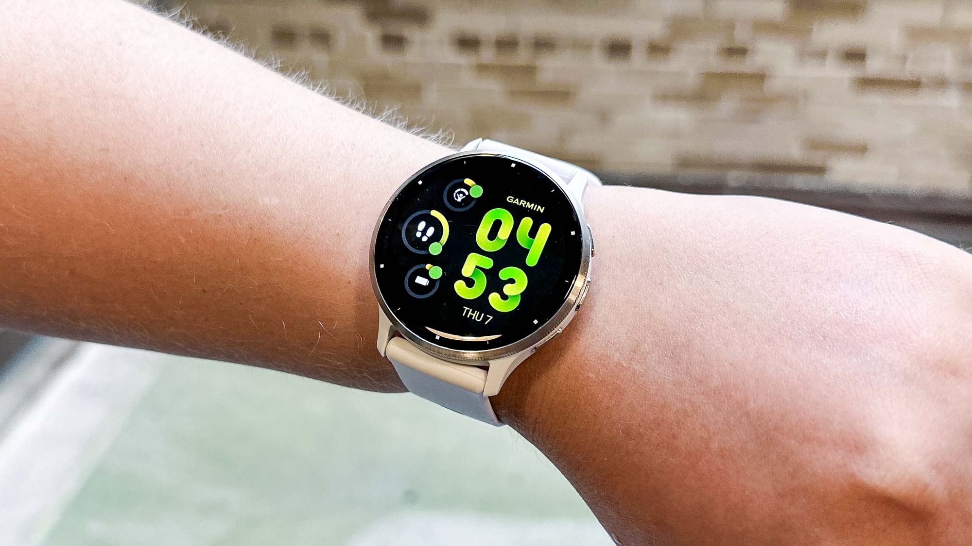 Woman wearing Garmin Venu 3