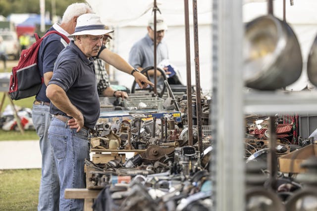 Beaulieu swap meet patrons