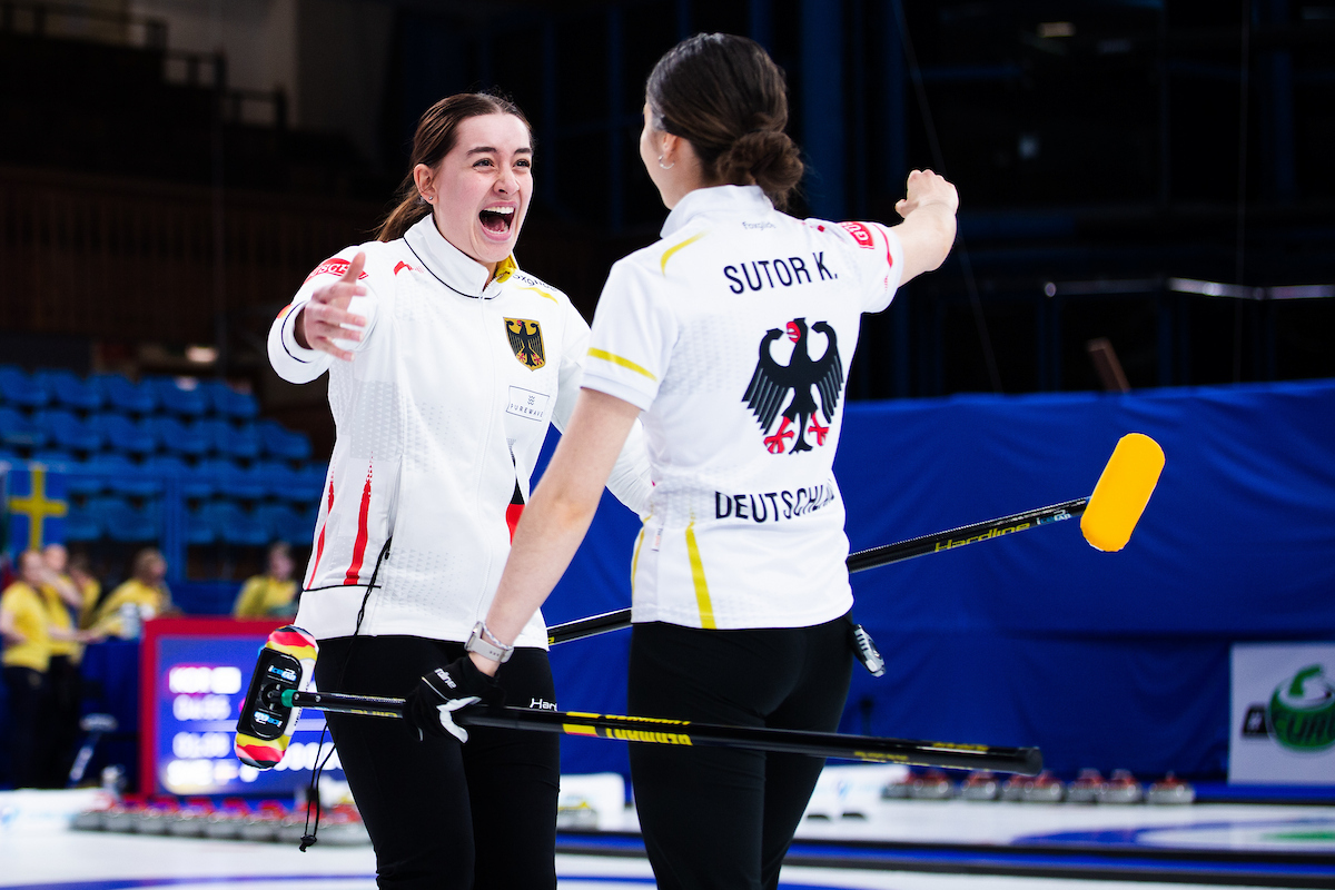 Korea and Germany to play World Junior final