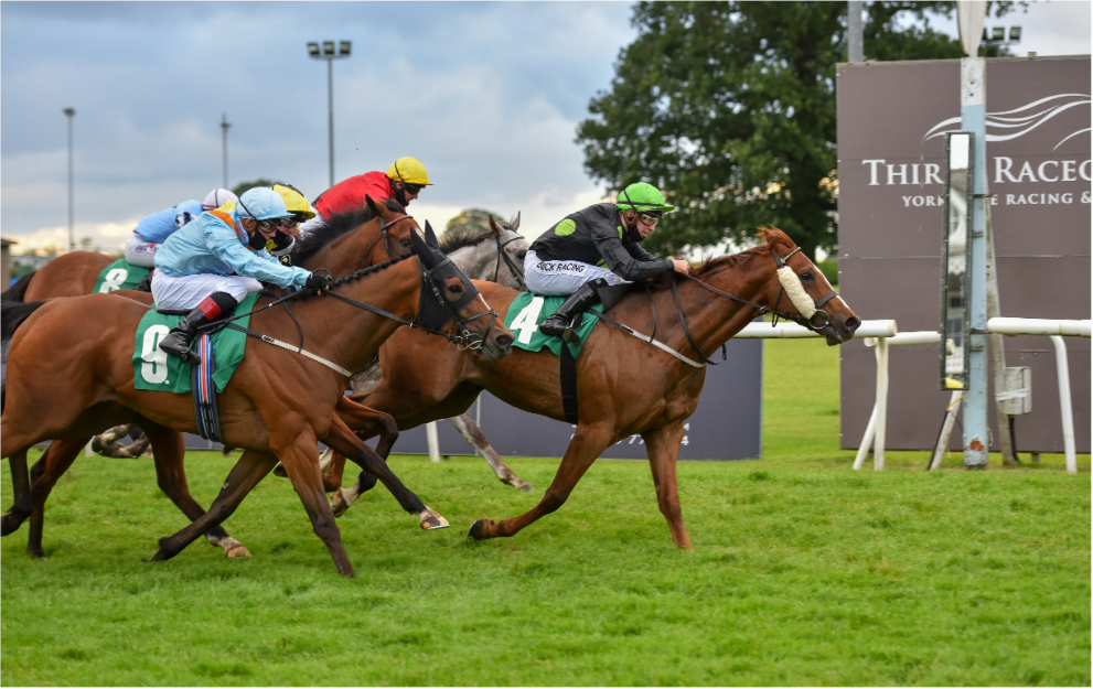 An 8/1 play leads the way at Thirsk tonight