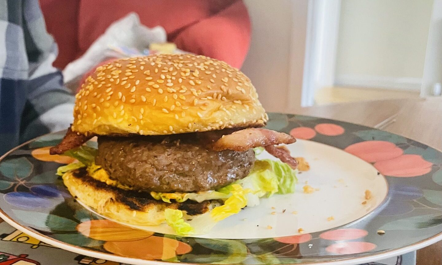 Does Dean Banks and Kalani's £39.95 burger box deliver?