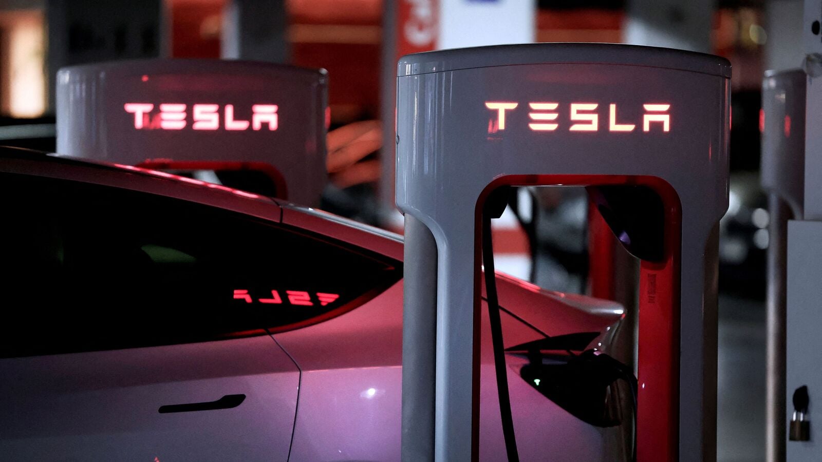 Tesla share price gains 5% on US market recovery even as stock crashes 40% YTD: Elon Musk loses $4.4 billion
