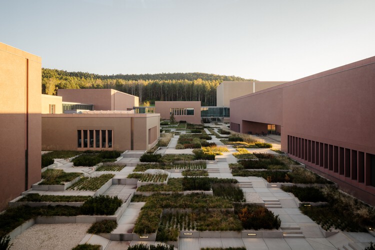 GUM Metrology Campus / BDM'A - Exterior Photography, Courtyard