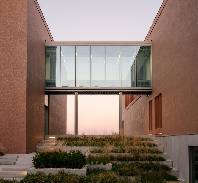 GUM Metrology Campus / BDM'A - Exterior Photography, Concrete, Courtyard
