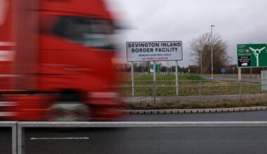 UK considers pulling the plug on £180M Brexit trade system – POLITICO