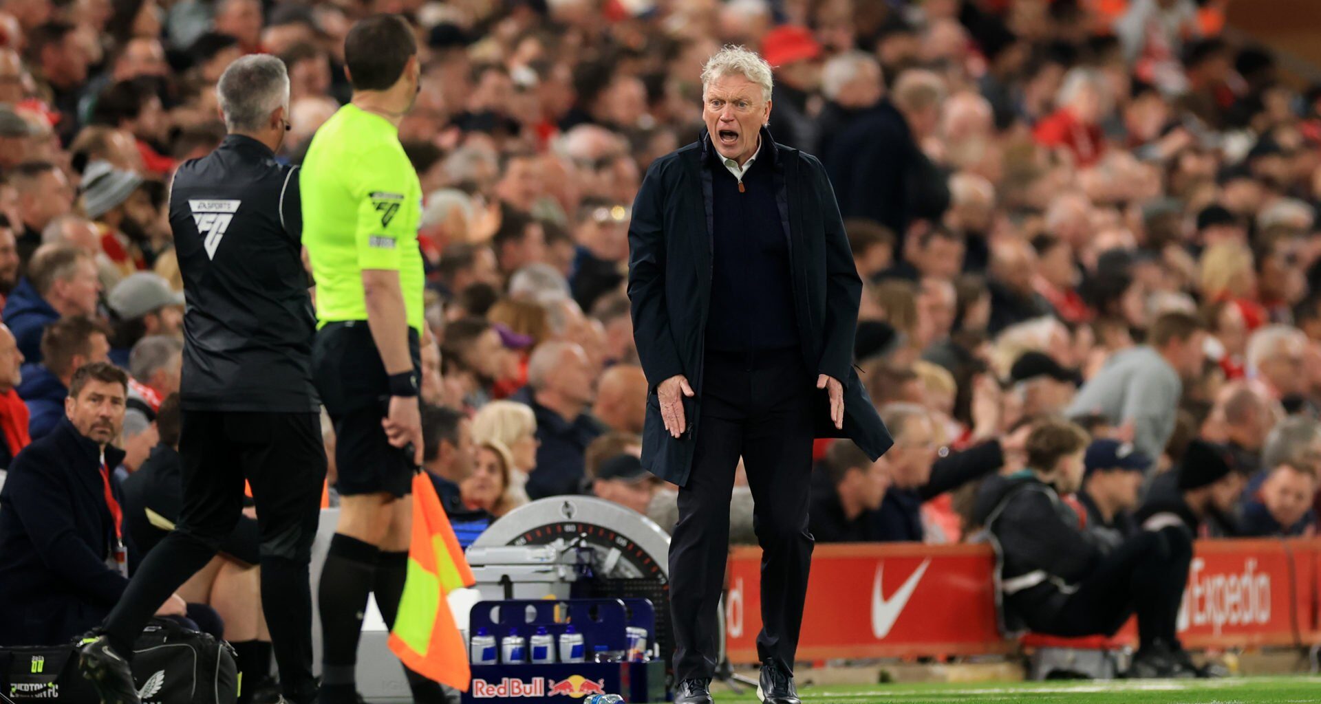 Everton let down again as David Moyes spots a decision VAR ‘never looked at’ vs Liverpool