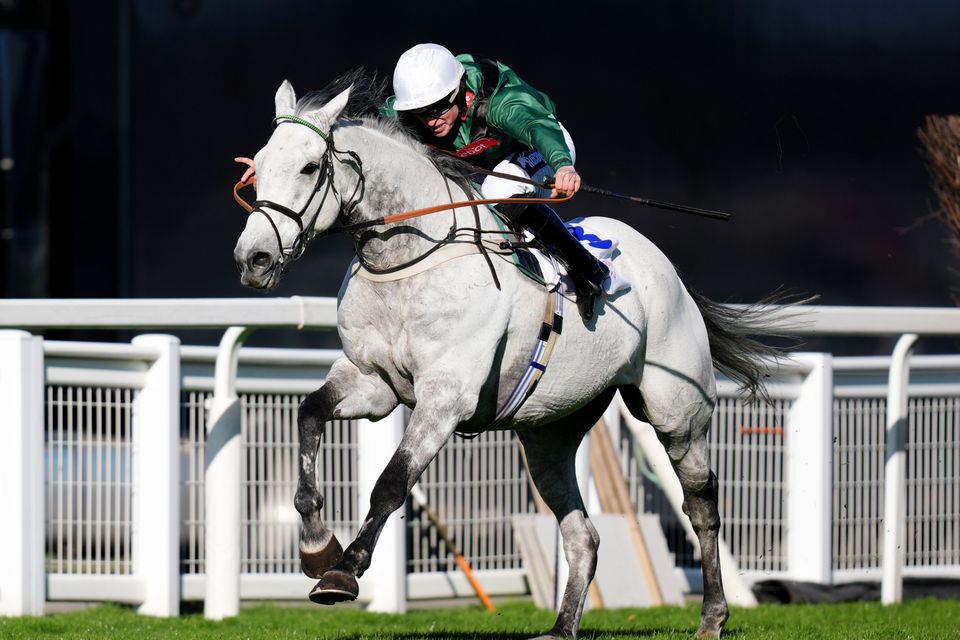 Numitor, a horse I tipped a year ago at 100/30, is trying to win the Unibet Middle Distance Veterans’ Handicap Chase at Haydock (3.15) again but I can't side with him again at odds of 7/1 off a rating of 142.