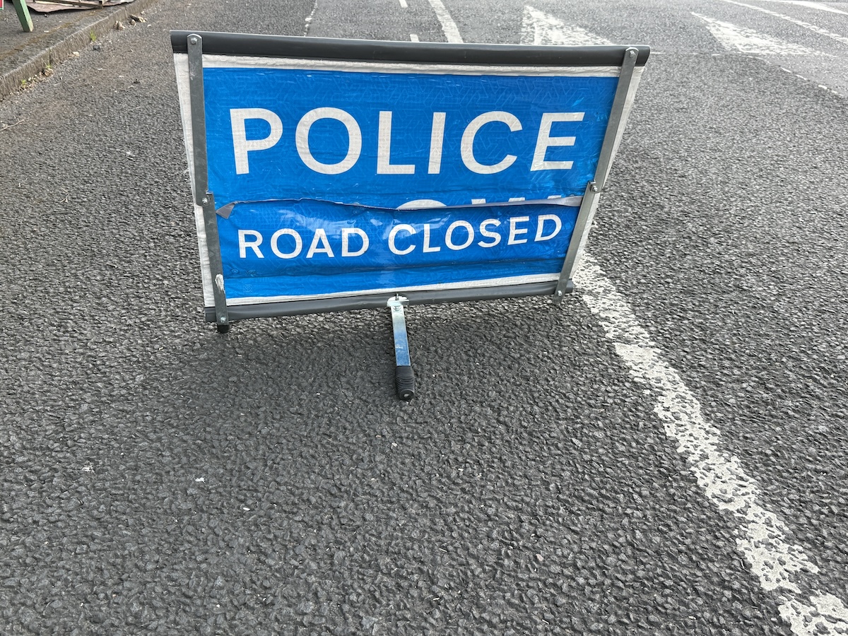 Queensferry Road closed as police deal with crash