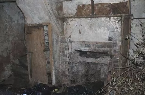 These photos offer a glimpse inside 10 Hockenhall Alley, just off Dale Street