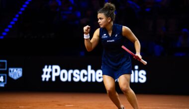 Paolini, Navarro breeze into Stuttgart second round