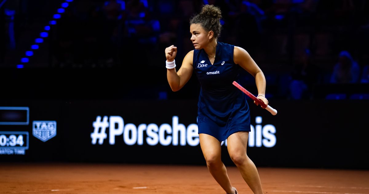 Paolini, Navarro breeze into Stuttgart second round