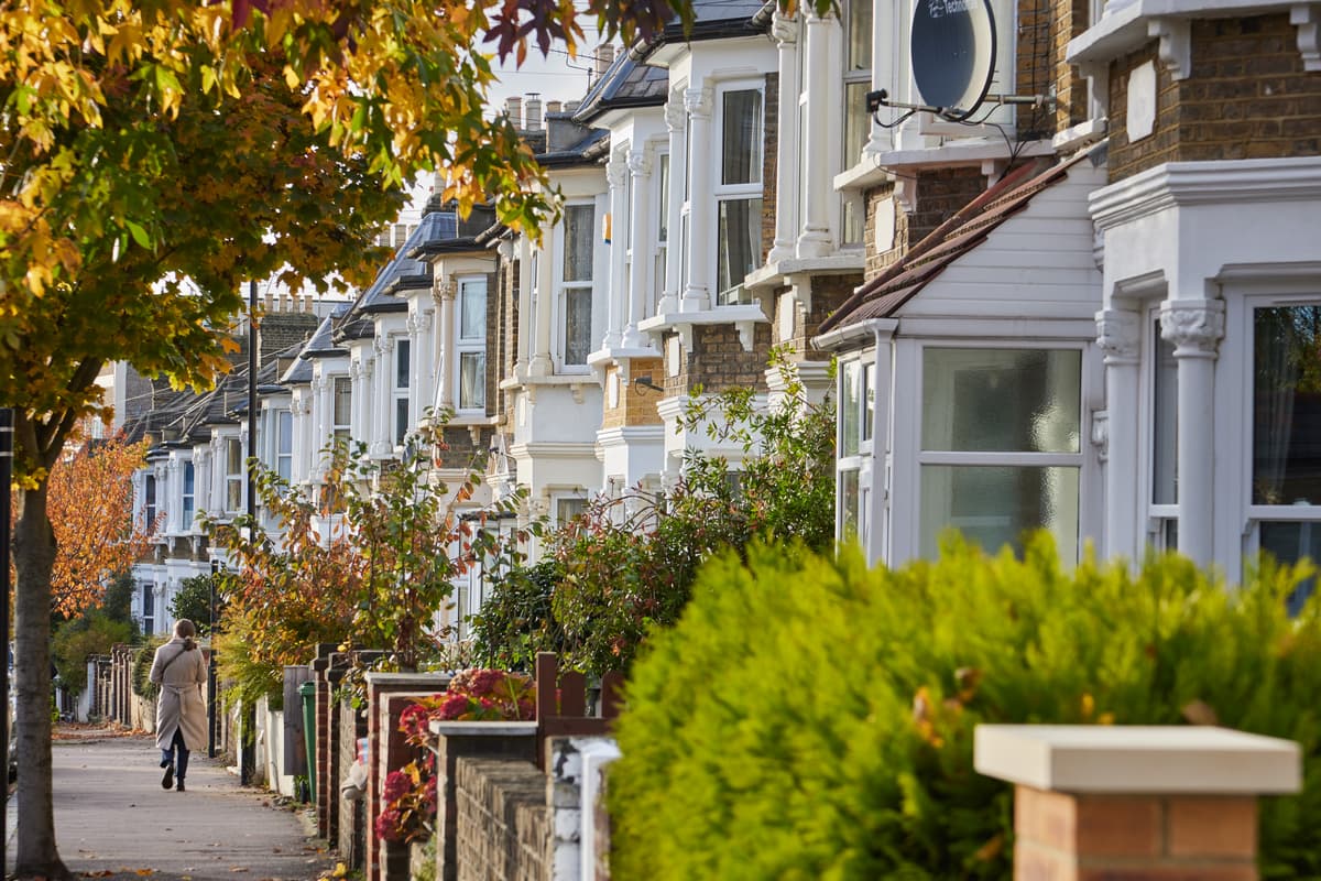 Britain's biggest building society to cut mortgage rates as low as 3.89%