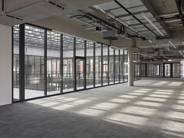 Kalle Neukoelln Department Store Revitalization / Max Dudler - Image 7 of 14